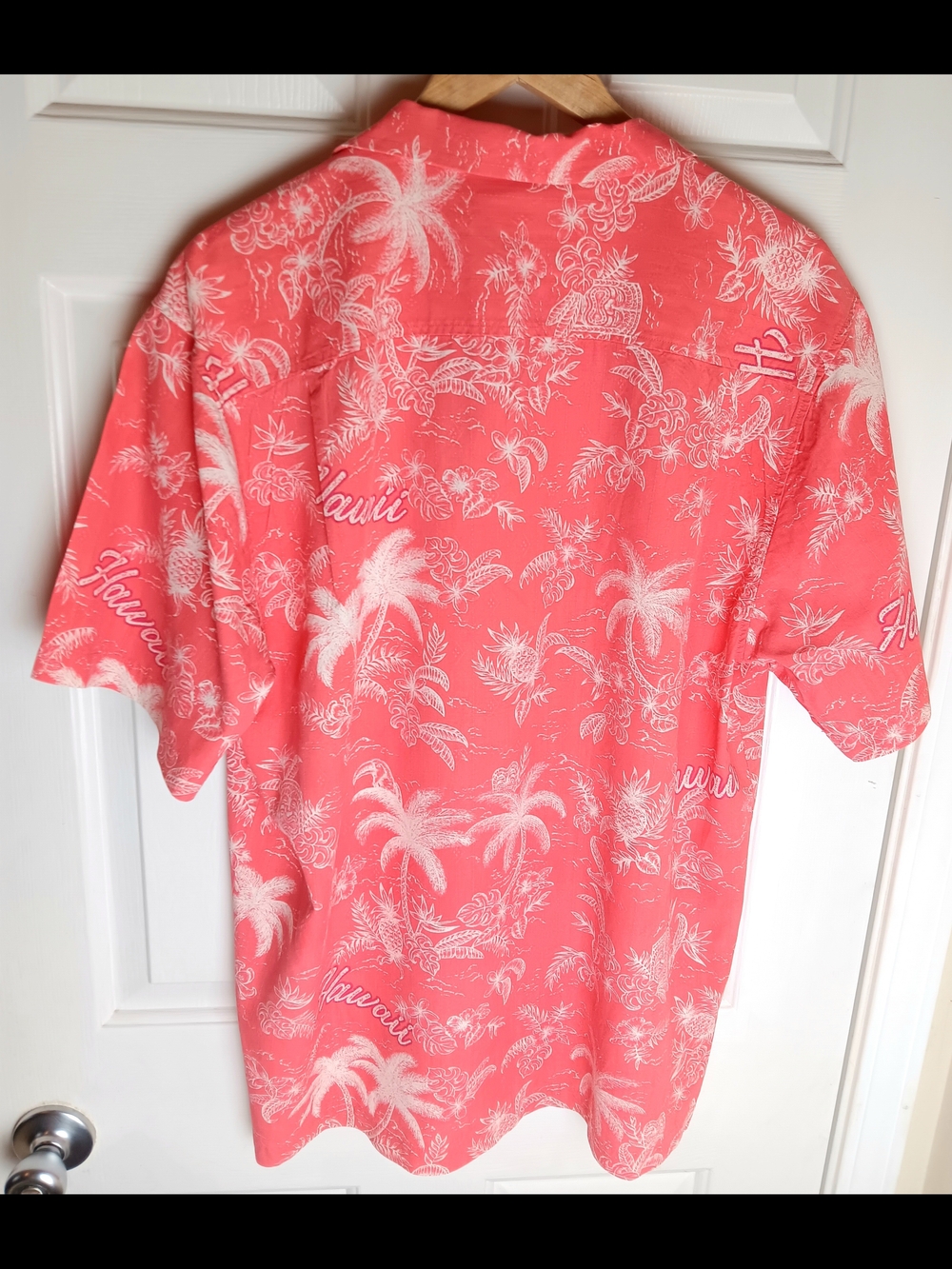Tommy Bahama Mens Large Short Sleeve Coral Hawaii Exclusive Silk Button Up - Picture 2 of 11